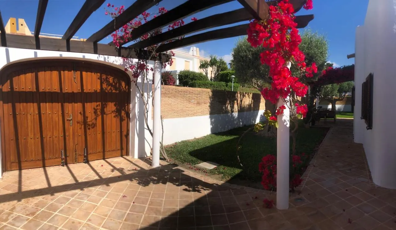 Chalet Individual Con Jardin En Puerto Rey, Vera Villa Los Amarguillos